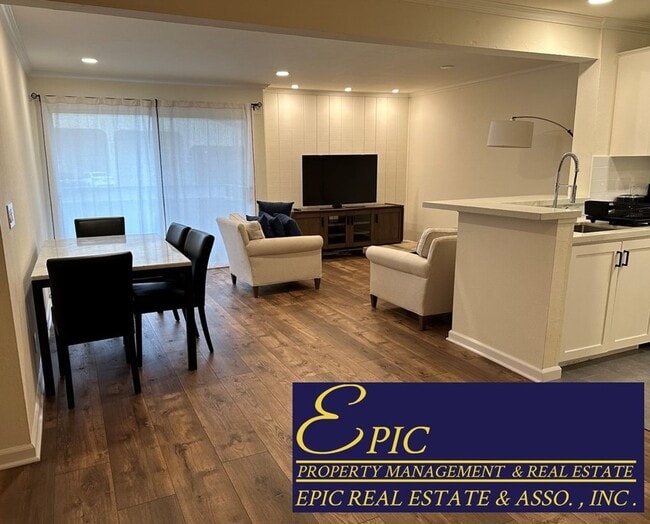 property at 204 Larkspur Plaza Dr