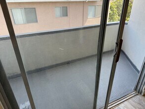 3510 Clarington Ave in Los Angeles, CA - Building Photo - Building Photo