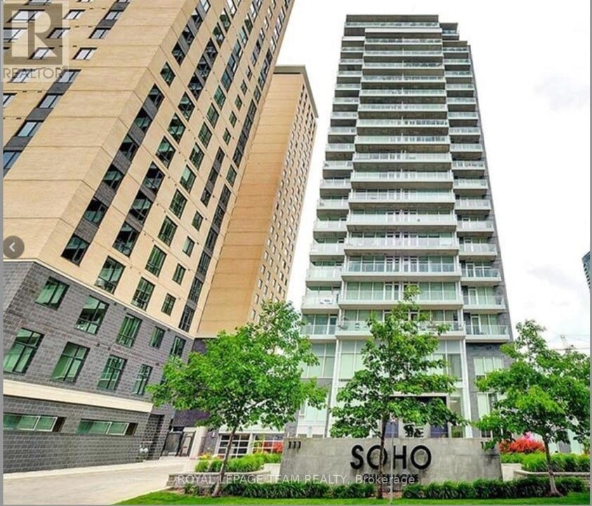 111-1111 Champagne Ave S in Ottawa, ON - Building Photo