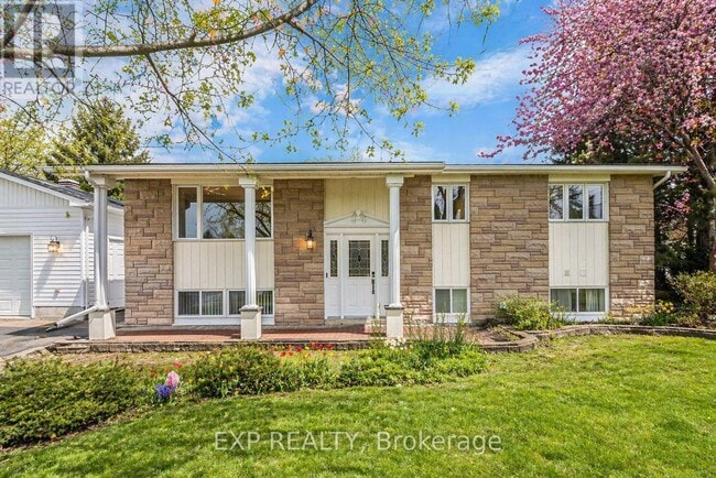 property at 2 Castlebeau St