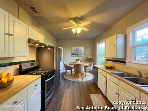919 Ripley Ave in San Antonio, TX - Building Photo - Building Photo