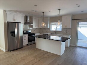 6511 Ben Ave in Los Angeles, CA - Building Photo - Building Photo