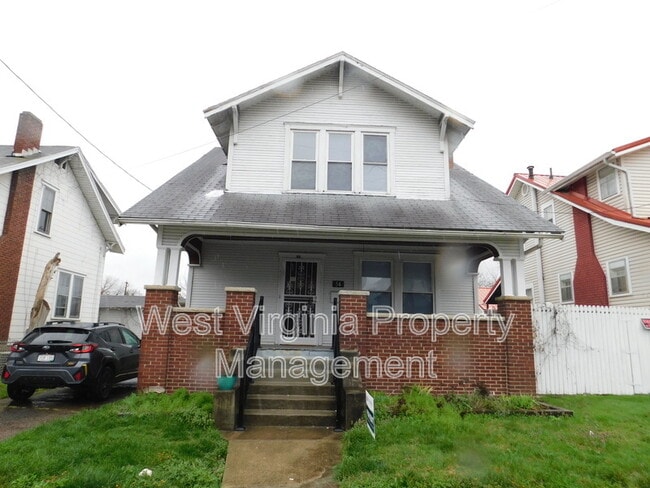 54 Hunt Ave in Charleston, WV - Building Photo - Building Photo