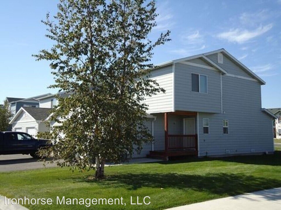 2401 Wheeler Dr in Bozeman, MT - Building Photo