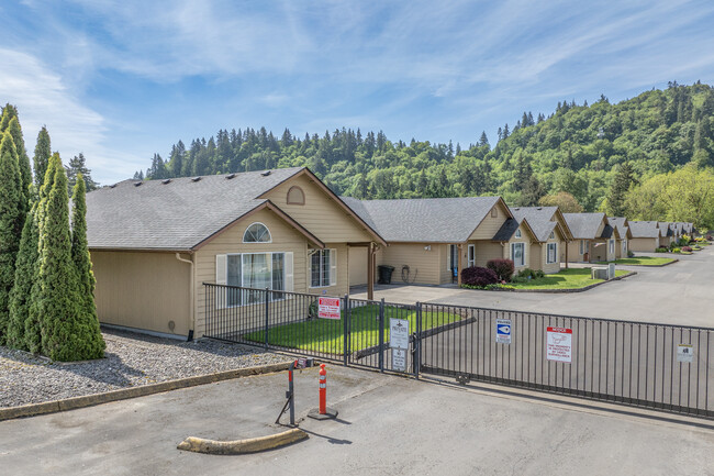 West Wind Commons in Longview, WA - Building Photo - Building Photo