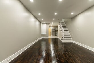 912 S 8th St in Camden, NJ - Building Photo - Building Photo