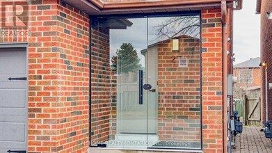 27 Debden Rd in Markham, ON - Building Photo - Building Photo