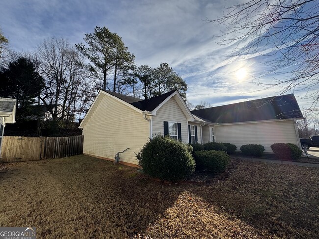 154 Amelia Garden Way SE in Lawrenceville, GA - Building Photo - Building Photo