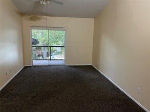 1924 Lake Atriums Cir-Unit -55 in Orlando, FL - Building Photo - Building Photo