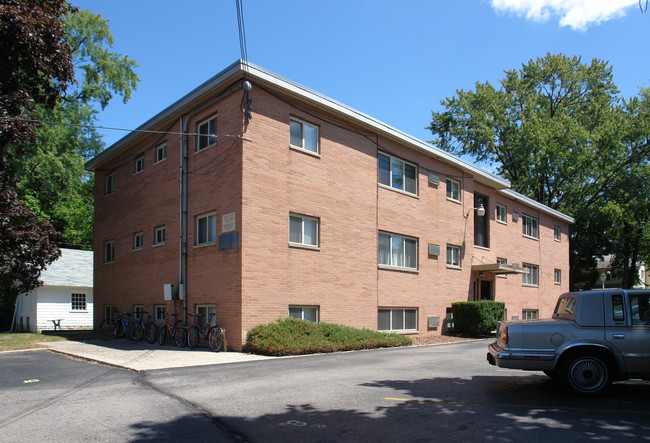 135 Kedzie St in East Lansing, MI - Building Photo - Building Photo