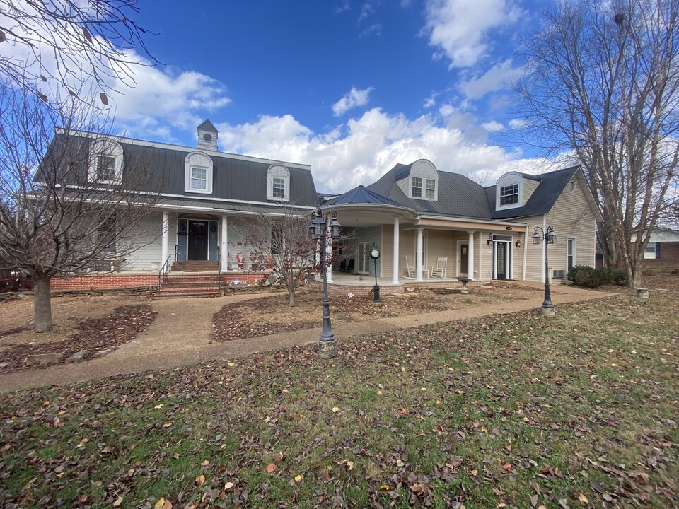 164 W Wall St, Unit A 7 in Cookeville, TN - Foto de edificio