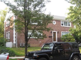 2 Hillpark Avenue Great Neck, NY Apartments