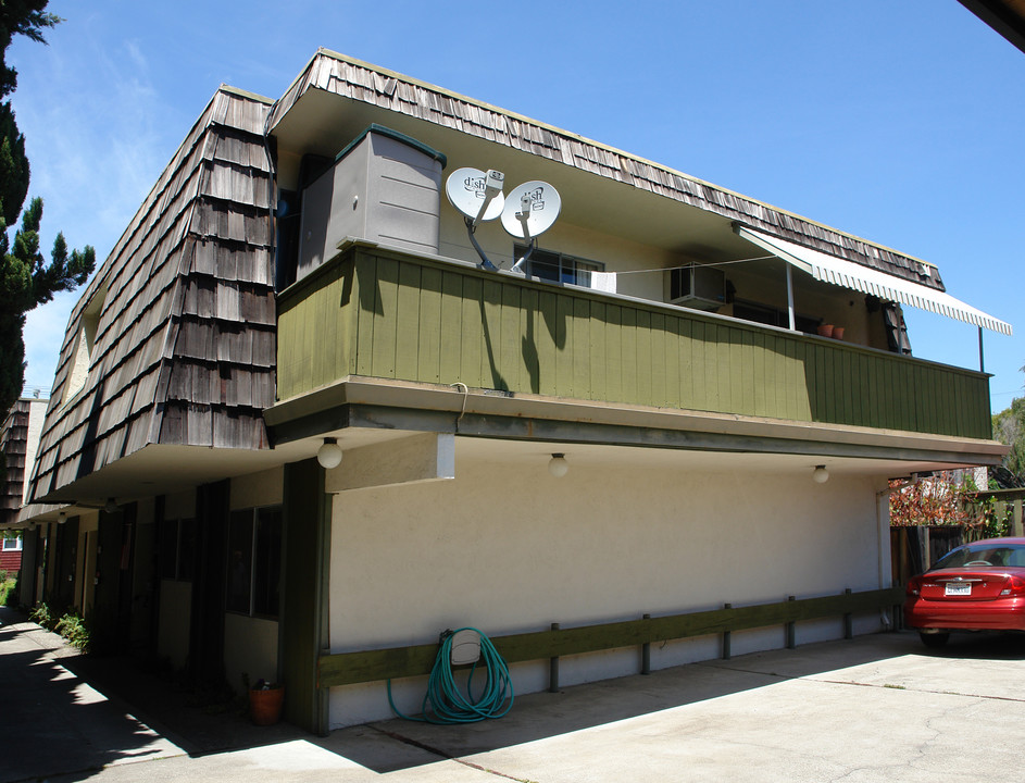 551-557 Joaquin Ave in San Leandro, CA - Building Photo