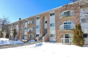 145 Kemp Cres in Stratford, ON - Building Photo