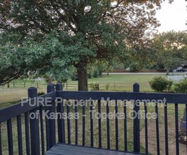 111 Vista View Ct in Ozawkie, KS - Building Photo - Building Photo