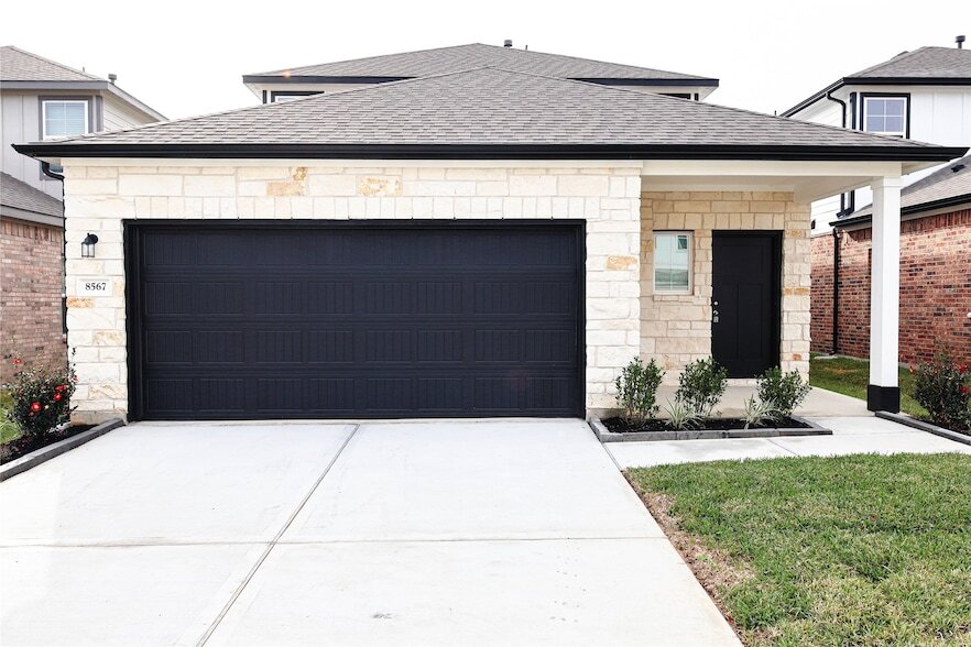 8567 Blueberry Ash St in Magnolia, TX - Building Photo