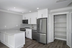 FAIRFIELD ESTATES AT HAMPTON BAYS in Hampton Bays, NY - Building Photo