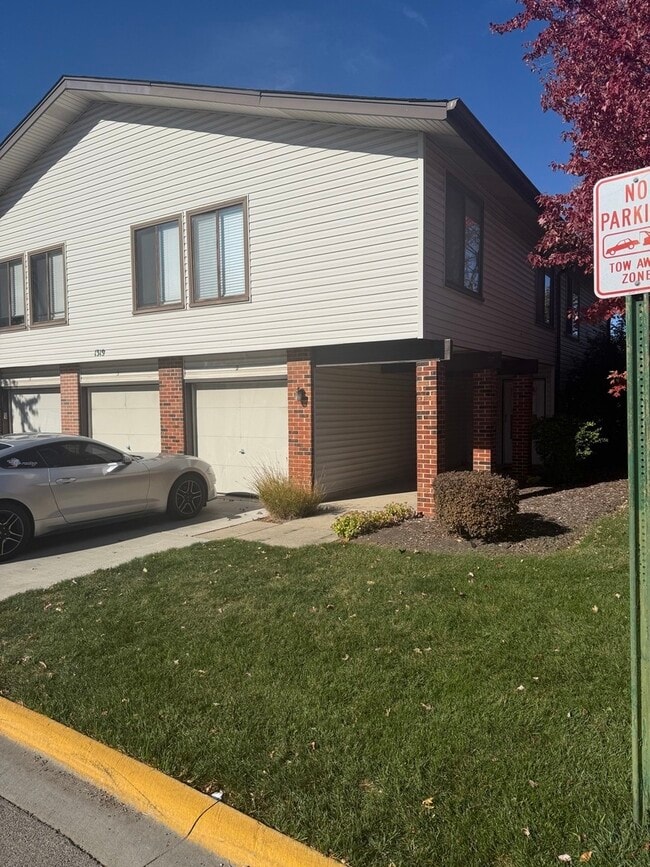 property at 1319 Kingsbury Dr