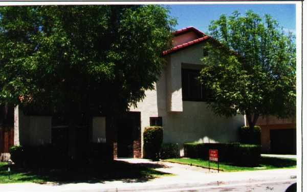 74560 Driftwood Dr in Palm Desert, CA - Building Photo