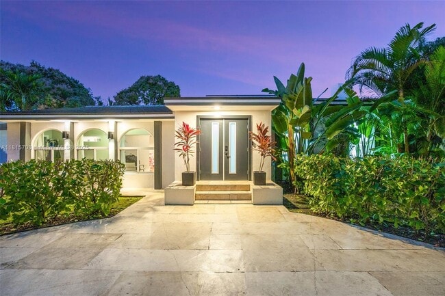 1651 SW 13th Ave in Miami, FL - Building Photo - Building Photo