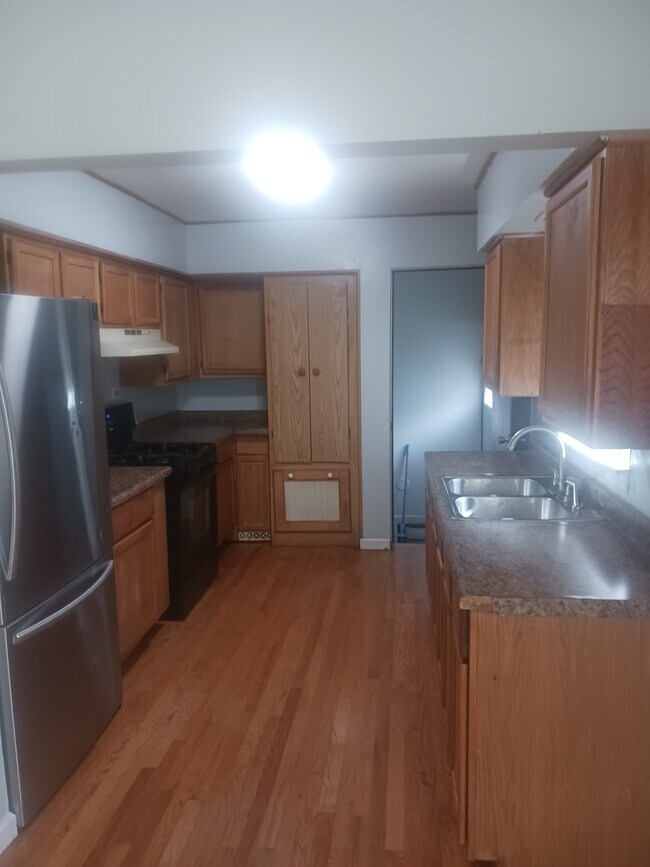 297 Paxton Ave in Calumet City, IL - Building Photo - Building Photo