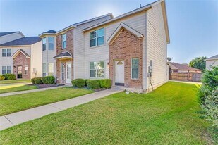 5616 Giddyup Ln in Fort Worth, TX - Building Photo