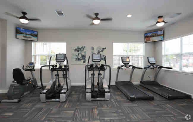 2530 University Ave-Unit -SI ID1036860P in Des Moines, IA - Building Photo - Building Photo