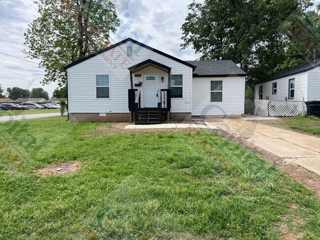 property at 4772 SE 23rd St
