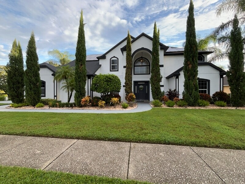 8131 Vineland Oaks Blvd in Orlando, FL - Building Photo