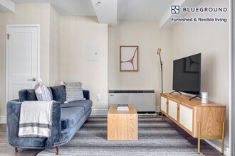 354 E 91st St in New York, NY - Building Photo - Building Photo