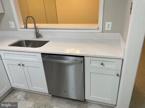 7731 Willow Point Dr in Falls Church, VA - Building Photo - Building Photo