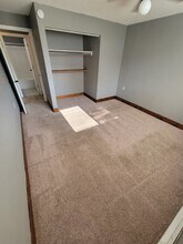 525 Belknap St, Unit Unit 7 in Ryan, IA - Building Photo - Building Photo