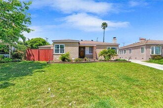 6253 W 83rd Pl in Los Angeles, CA - Building Photo - Building Photo
