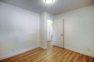 801 W 9th St in Santa Rosa, CA - Building Photo