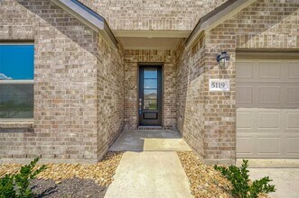 5119 Whispering River Dr in Katy, TX - Building Photo - Building Photo
