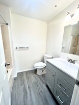 105 143rd St S, Unit 10 Apartamentos