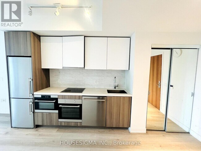 property at 15-2315 Queens Quay E