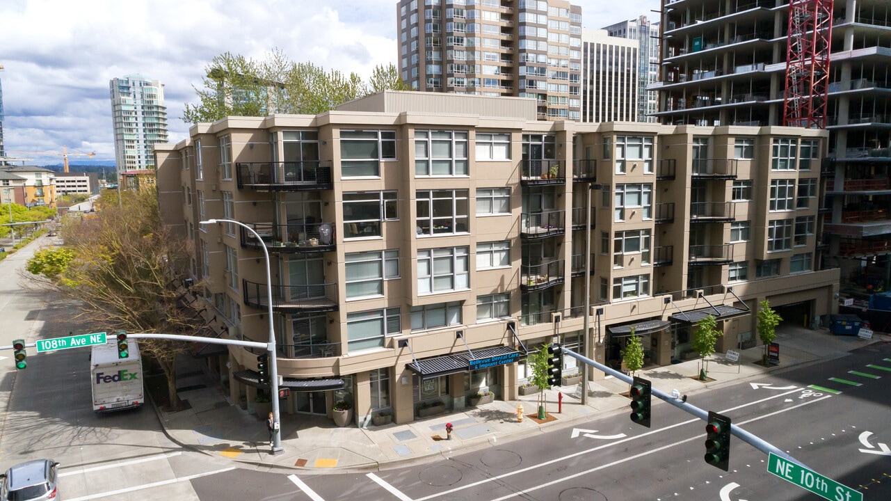 Limestone Court in Bellevue, WA - Building Photo