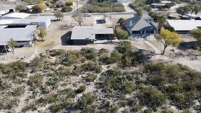 213 Shoreline Dr in Del Rio, TX - Building Photo - Building Photo