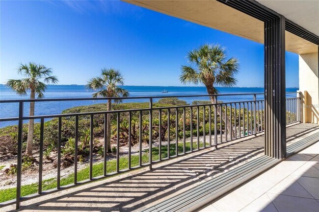 6460 Mourning Dove Dr