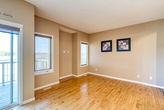 620 Luxstone Landing SW in Airdrie, AB - Building Photo - Building Photo