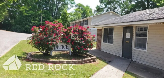 Heritage Hills Apartments in Selma, AL - Foto de edificio - Building Photo