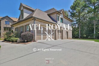 1225 Mcminn Way in Snellville, GA - Foto de edificio - Building Photo