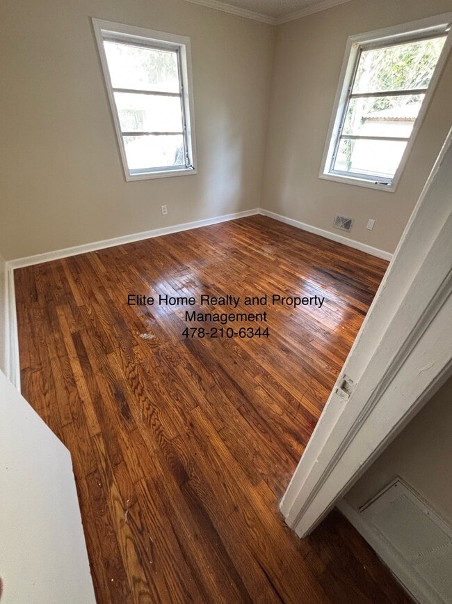 property at 3413 Millerfield Rd
