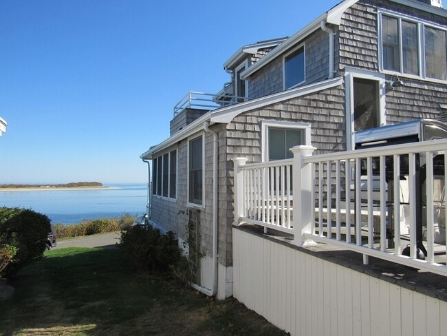 property at 4 Cliff Rd
