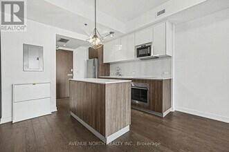 199 Slater St. in Ottawa, ON - Building Photo - Building Photo