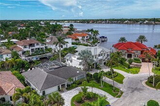 1320 Marlin Dr in Naples, FL - Building Photo - Building Photo
