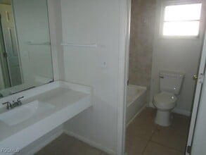 306 Hubbard Ave in North Fort Myers, FL - Building Photo - Building Photo