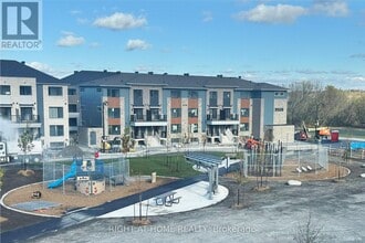 368 Clearpath Private in Ottawa, ON - Building Photo - Building Photo