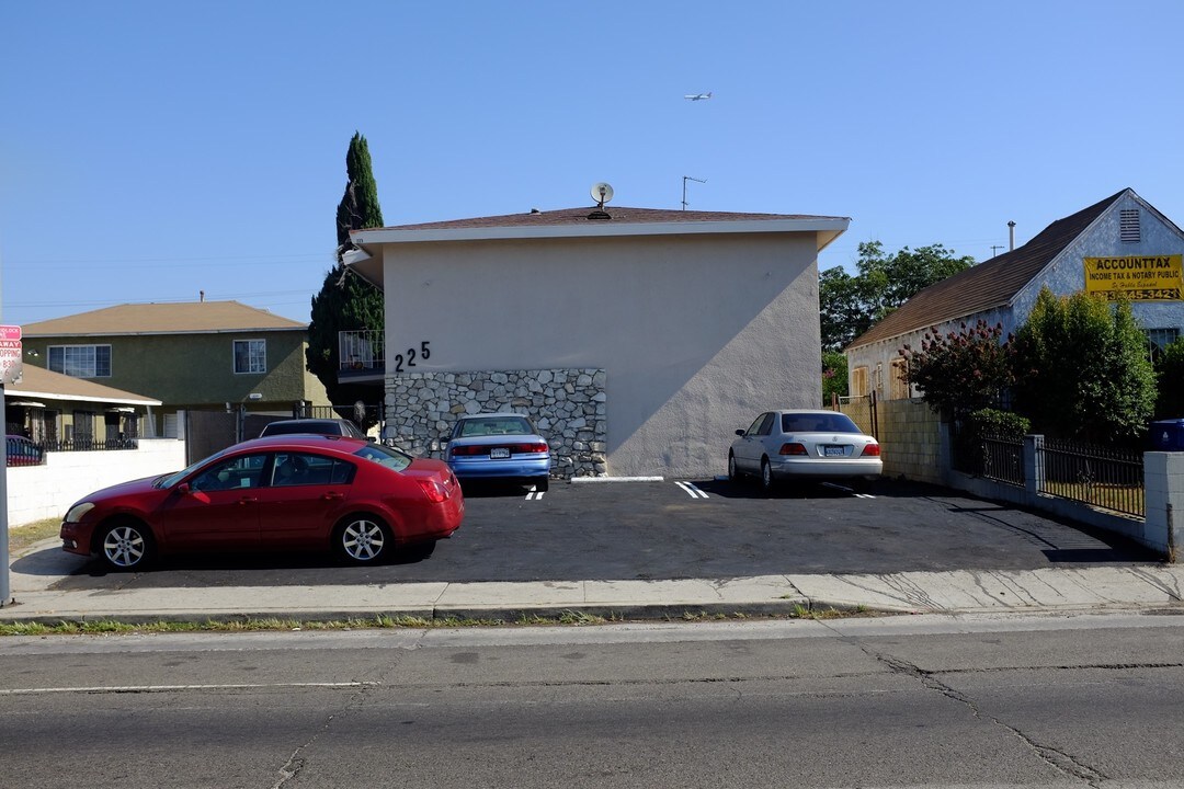 The Encore Apartments in Los Angeles, CA - Building Photo